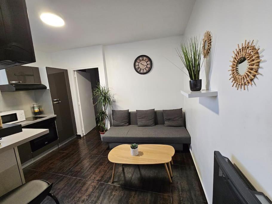 Appartement Proche Metro Paris Pantin Buitenkant foto