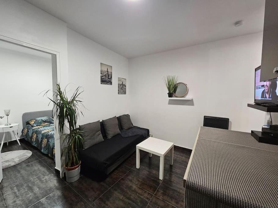 Appartement Proche Metro Paris Pantin Buitenkant foto
