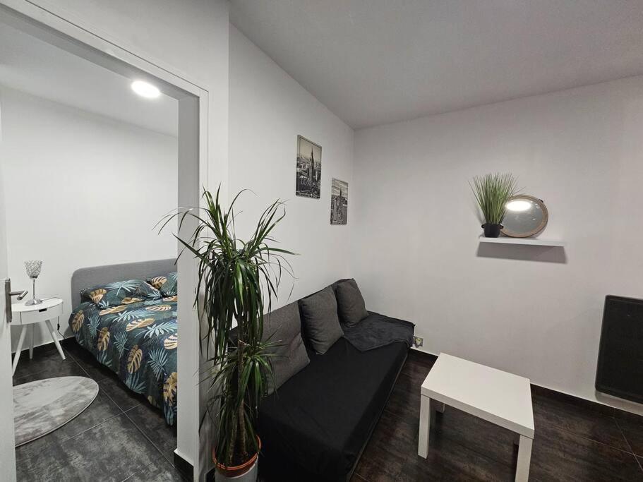 Appartement Proche Metro Paris Pantin Buitenkant foto
